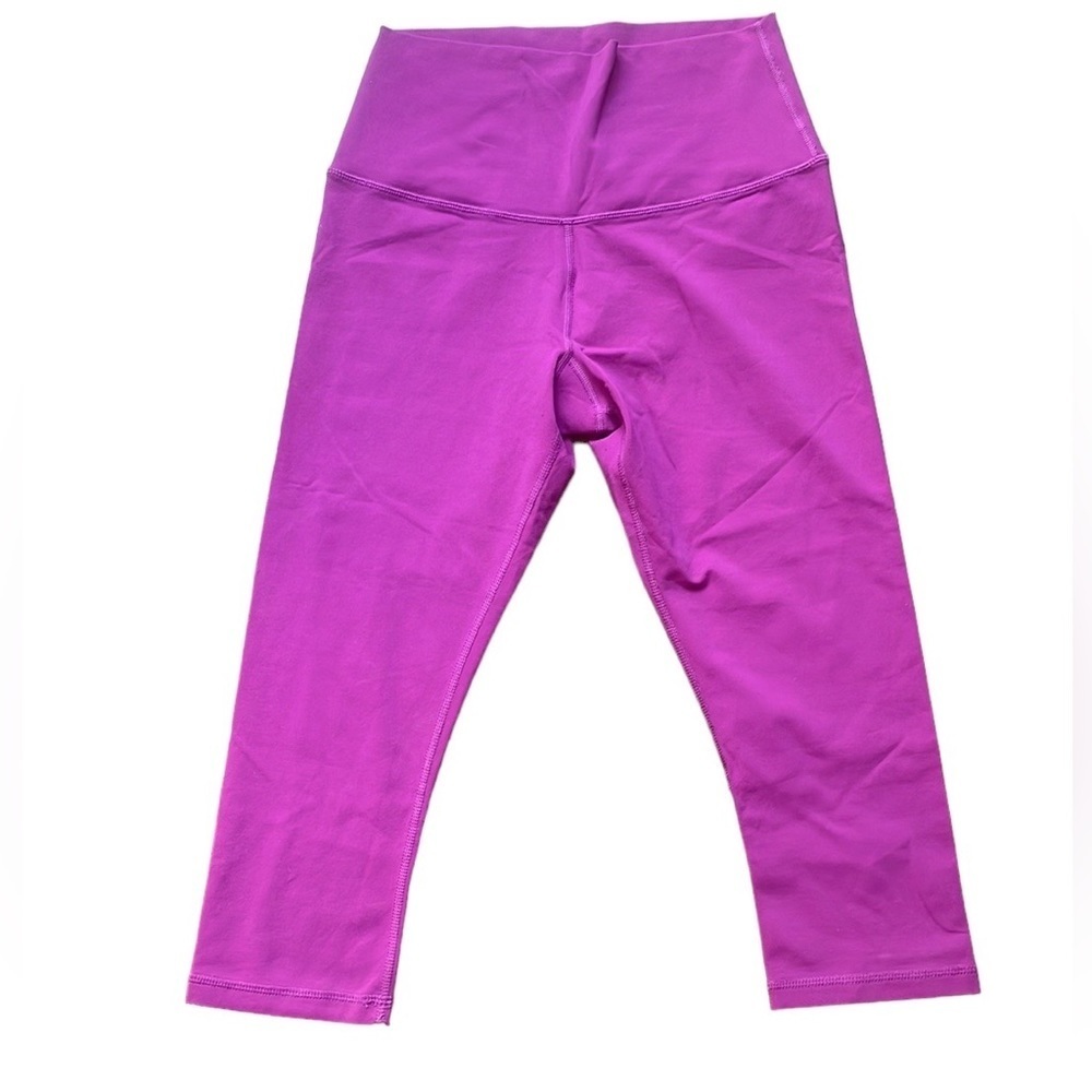 Glyder Cropped Capri Leggings Yoga Athletic Pants Purple Medium